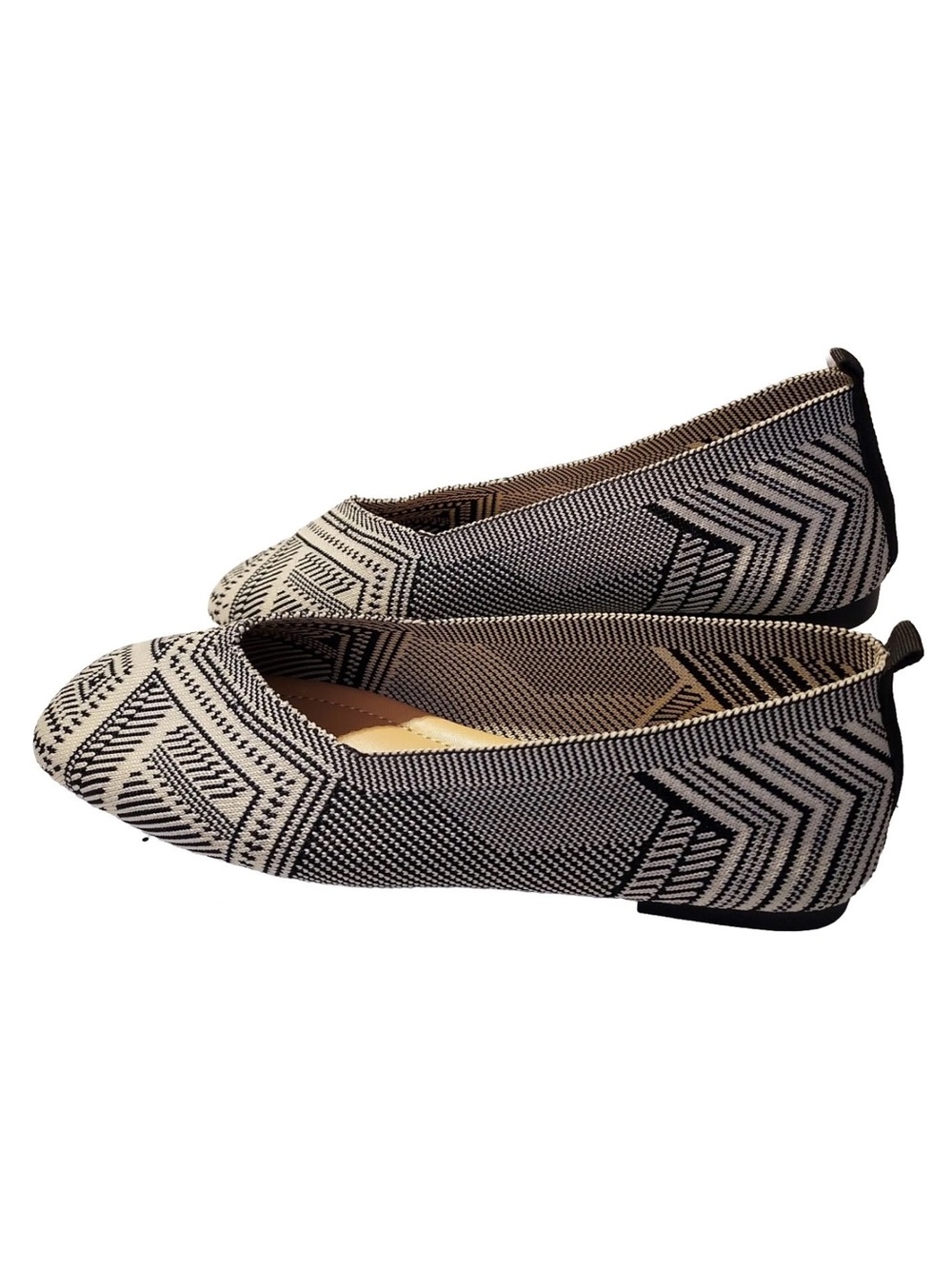Size 10 EUR 41 Women’s Black and White Geometric Knit Flats